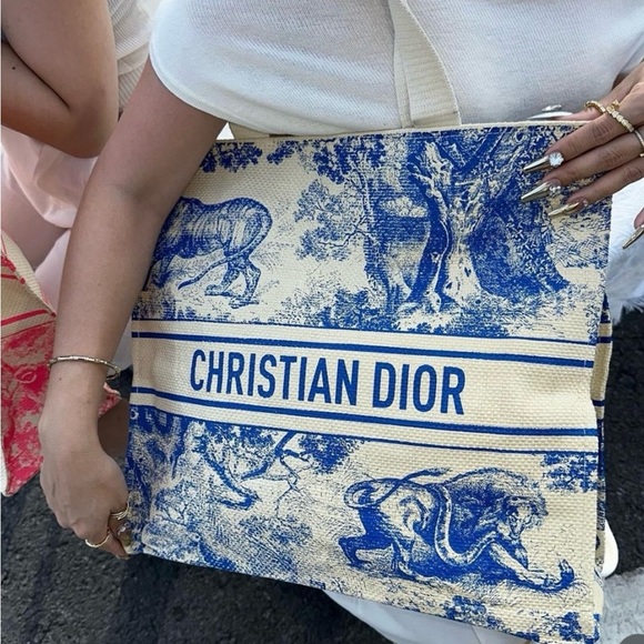 Christian Dior straw tote - Picture 5 of 9